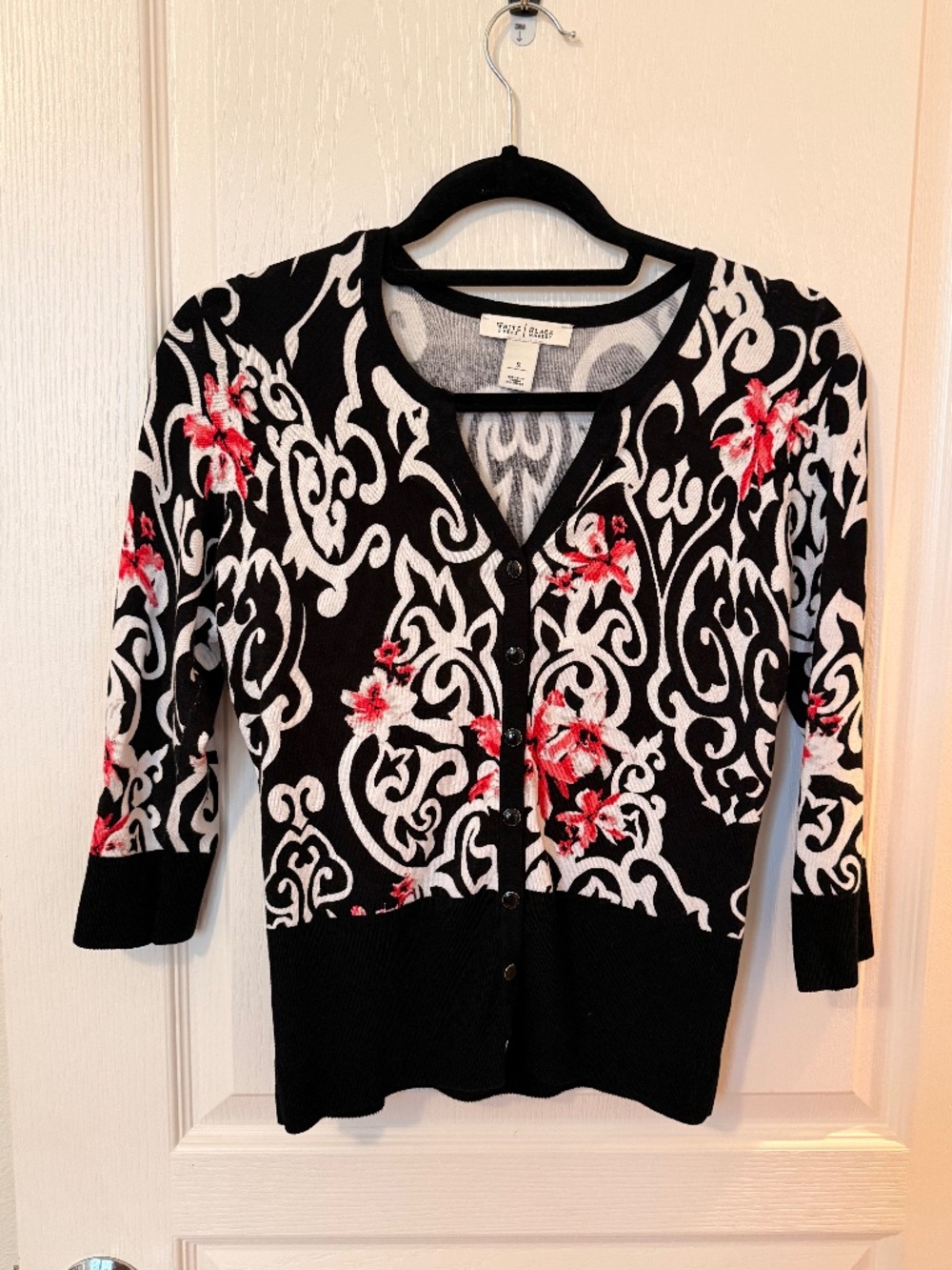White House Black Market Cardigan Womens S Black White Damask Coral 3/4 Sleeve
